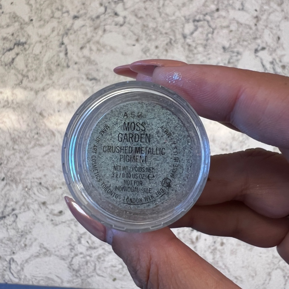 Mac moss‎ garden crushed metallic pigment - Picture 2 of 3